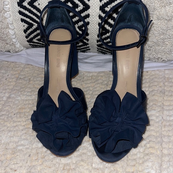 Gianni Bini Shoes - GB Navy heels